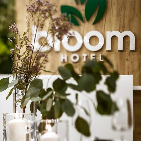 Bloom Hotel Airport Okecie Raszyn Exteriör bild